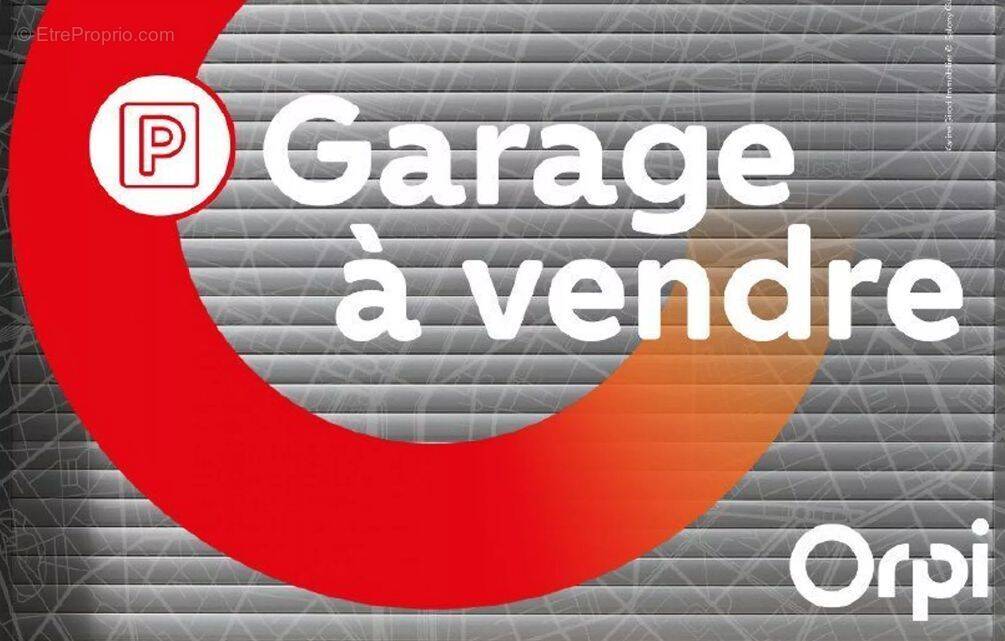 Parking à VILLENEUVE-LOUBET