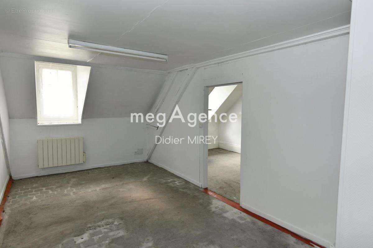 Maison à AIX-EN-OTHE