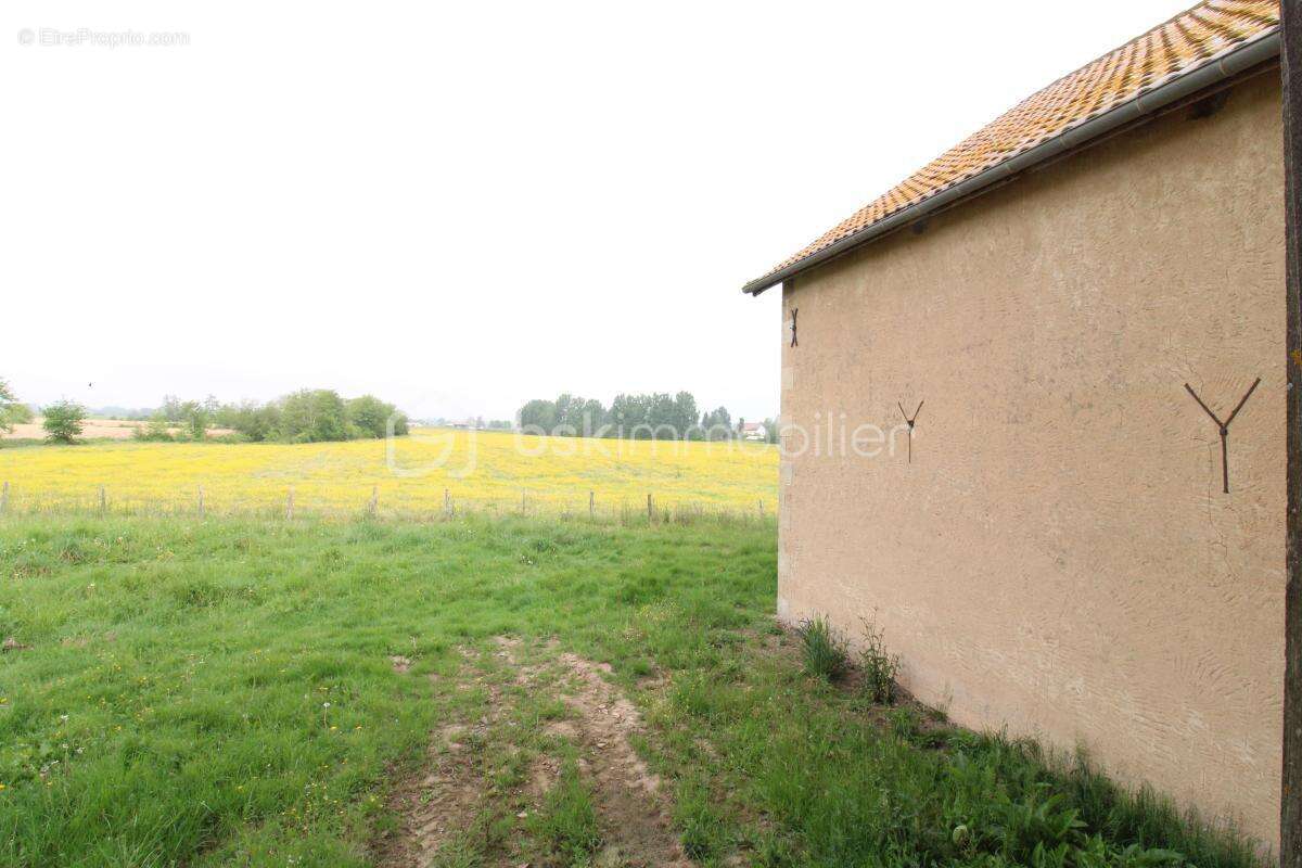 Maison à rénover avec dépendances - photo 13