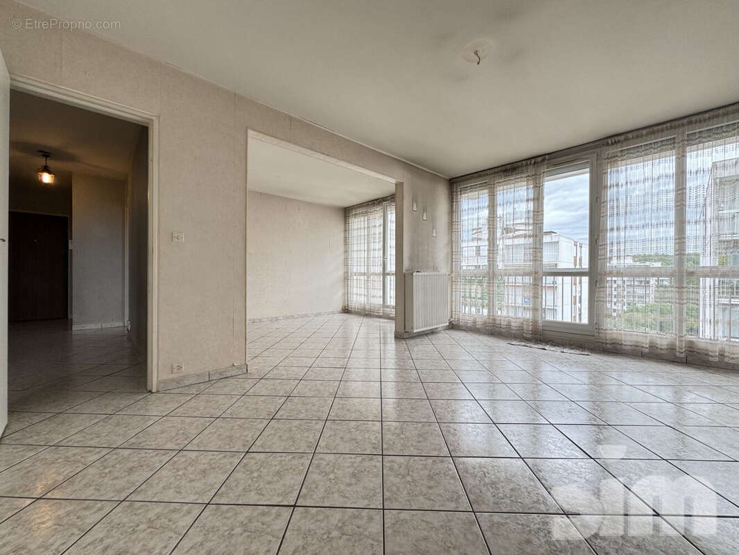 Appartement à CHELLES