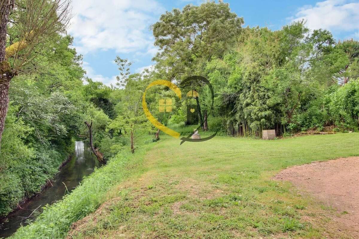 Maison à SAINT-DENIS-DE-PALIN