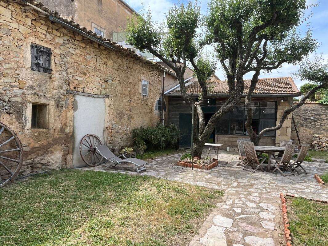 Maison à VILLEVEYRAC