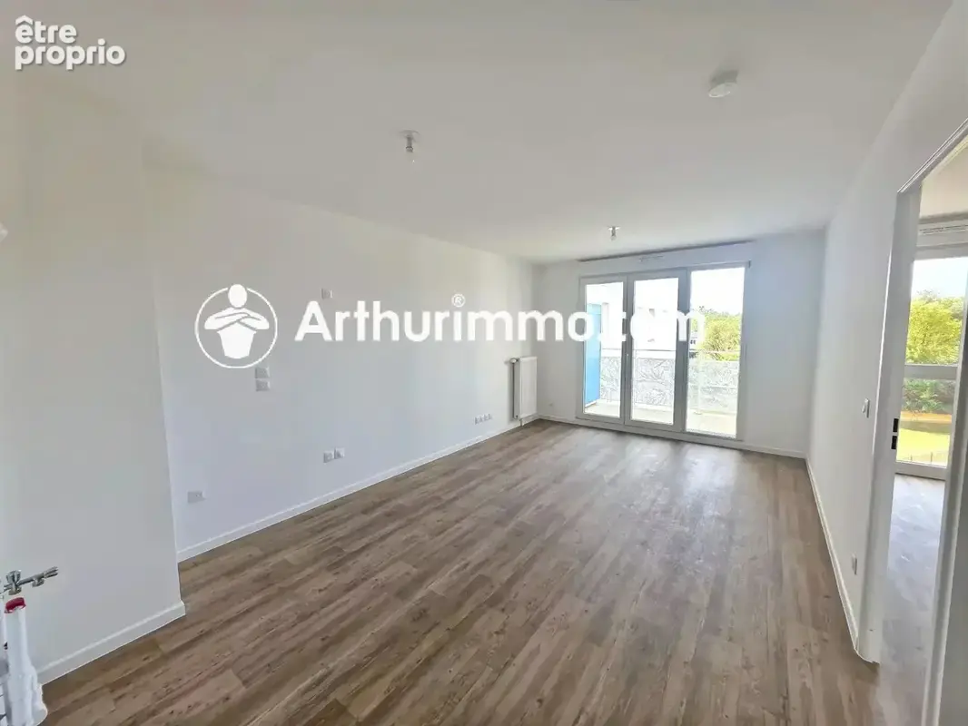 Appartement à SAVIGNY-LE-TEMPLE