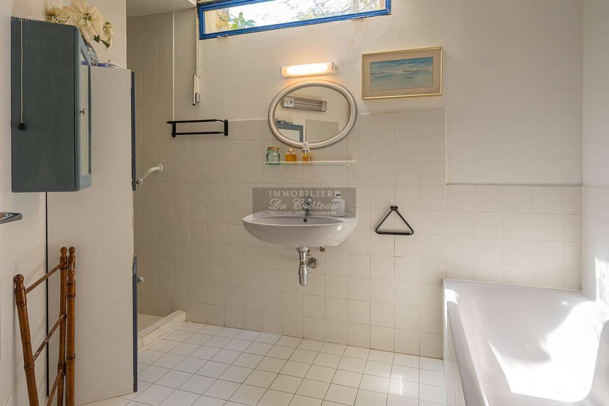 Maison d'architecte avec vue panoramique, trois chambres et piscine - photo 8