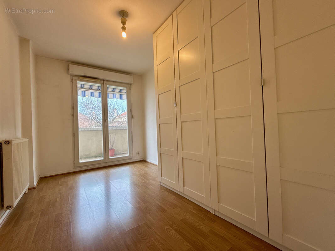 Appartement à LE BLANC-MESNIL