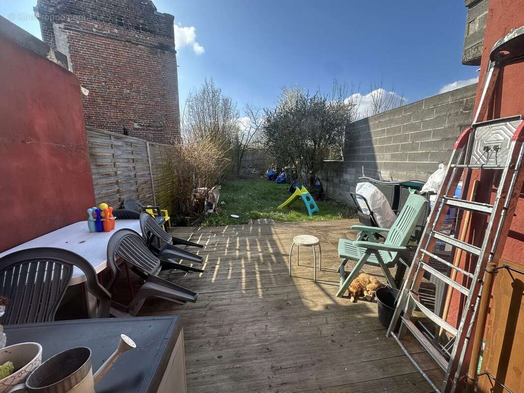 Maison 125 m² à Roubaix  - photo 2