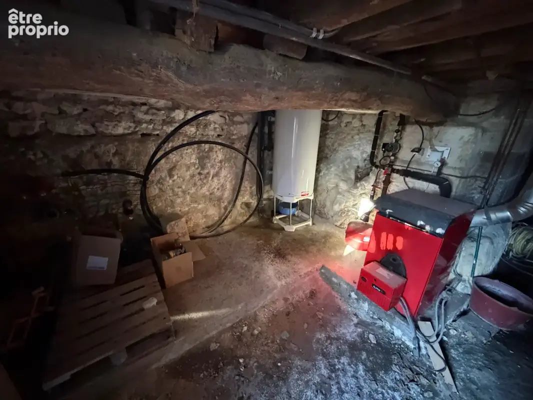 FERMETTE RENOVEE avec 1,4 hectare de terrain - photo 32