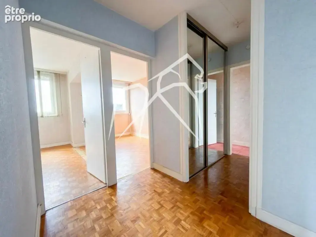 Appartement 90 m²  3 chambres  Balcons  Cave  Parking - photo 5