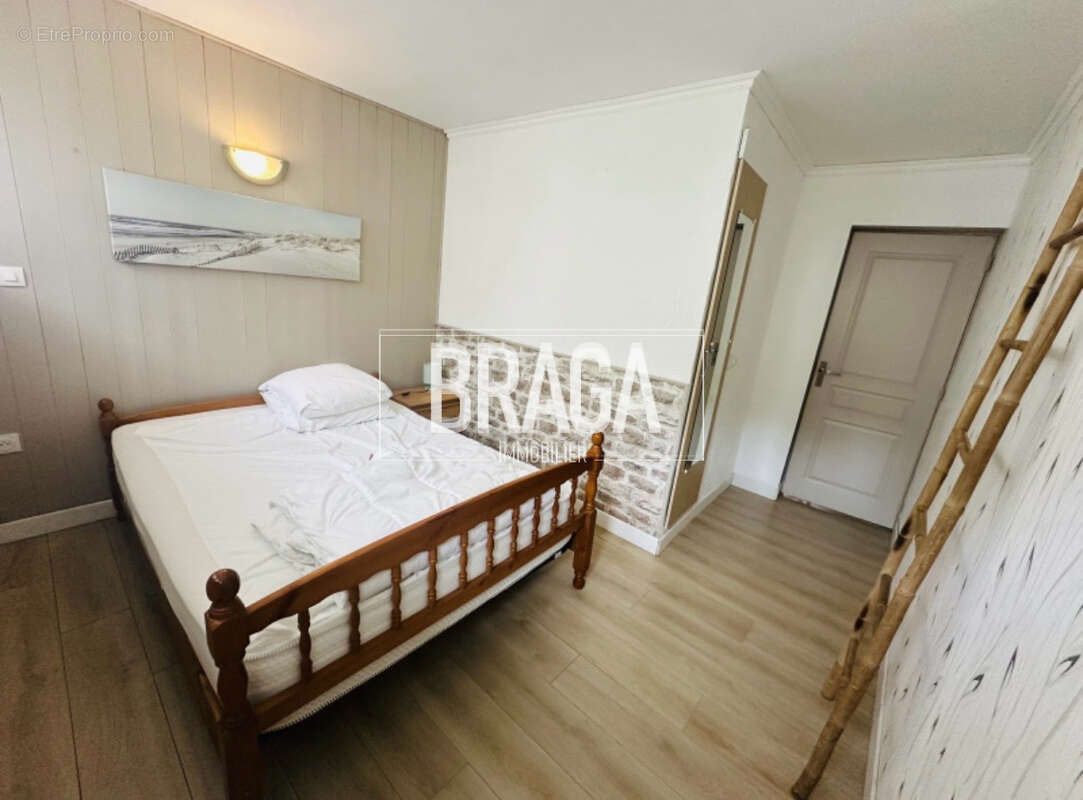 Appartement sur la place du portel 2 chambres - photo 5