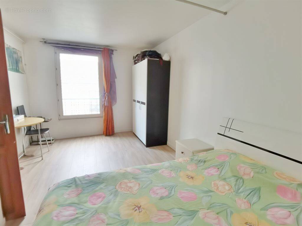 Appartement à PARIS-20E