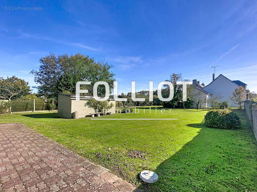 Maison à REGNEVILLE-SUR-MER