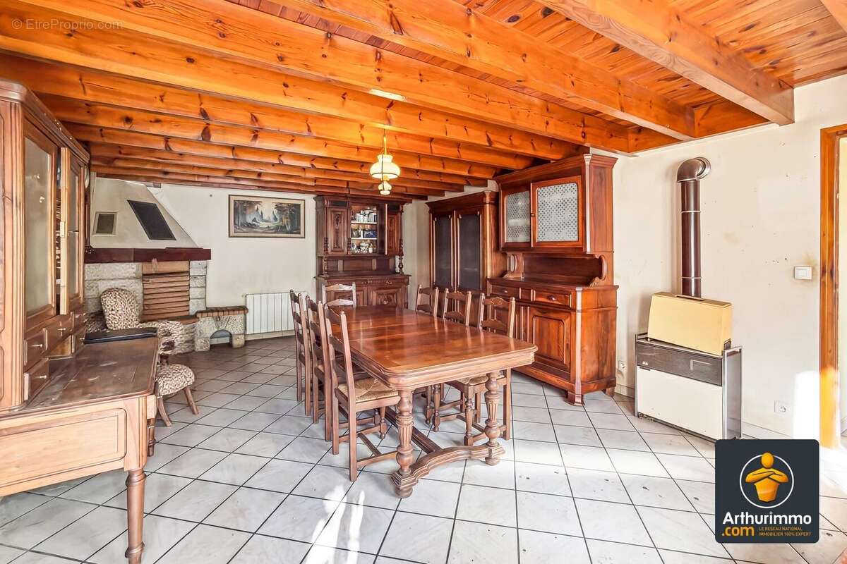 Maison à LABATIE-D'ANDAURE