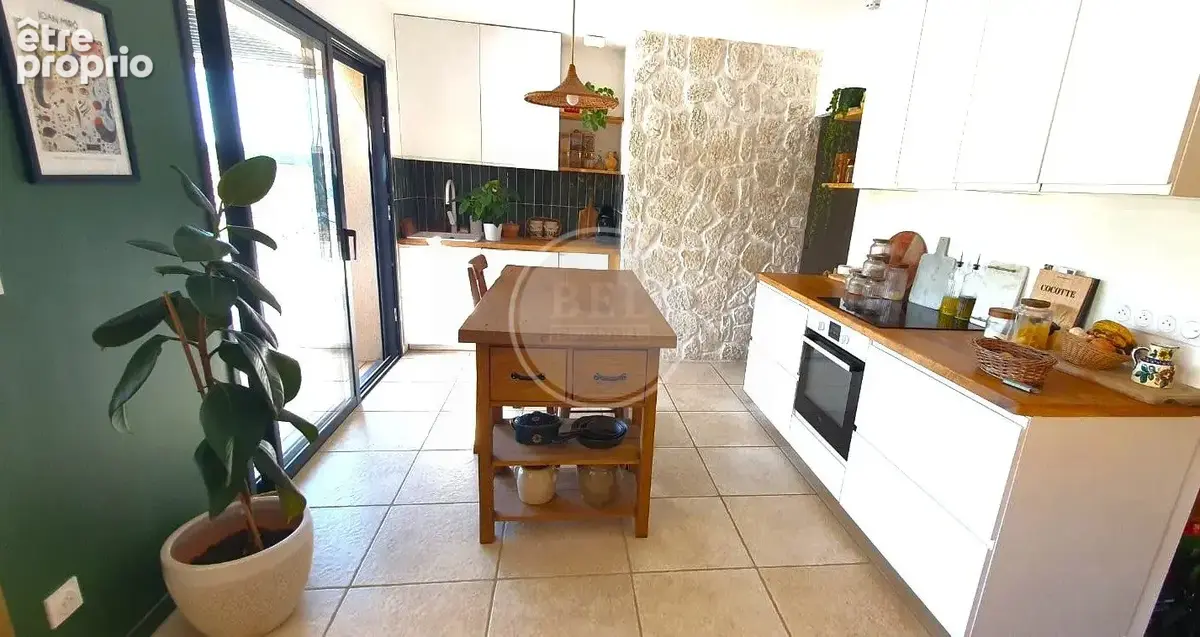 Maison 5 pièces 94 m² à vendre à Chambost-Longessaigne (69770) - photo 3