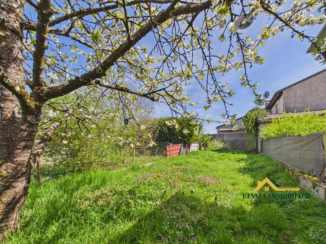 Maison à COLOMBEY-LES-BELLES