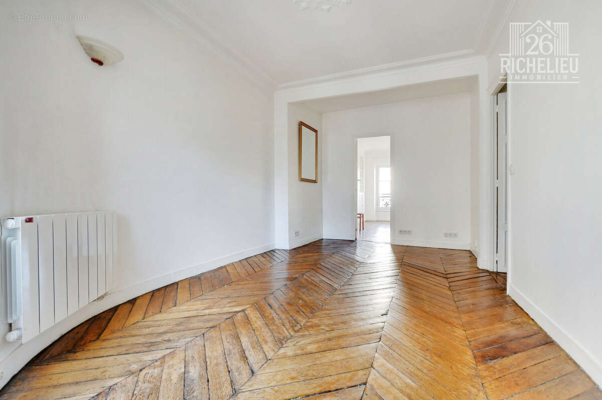 Appartement à PARIS-2E