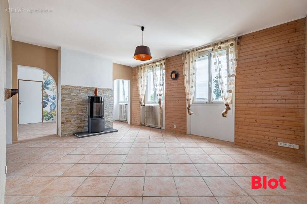 Appartement 93 m² à Saint-Nazaire  - photo 3