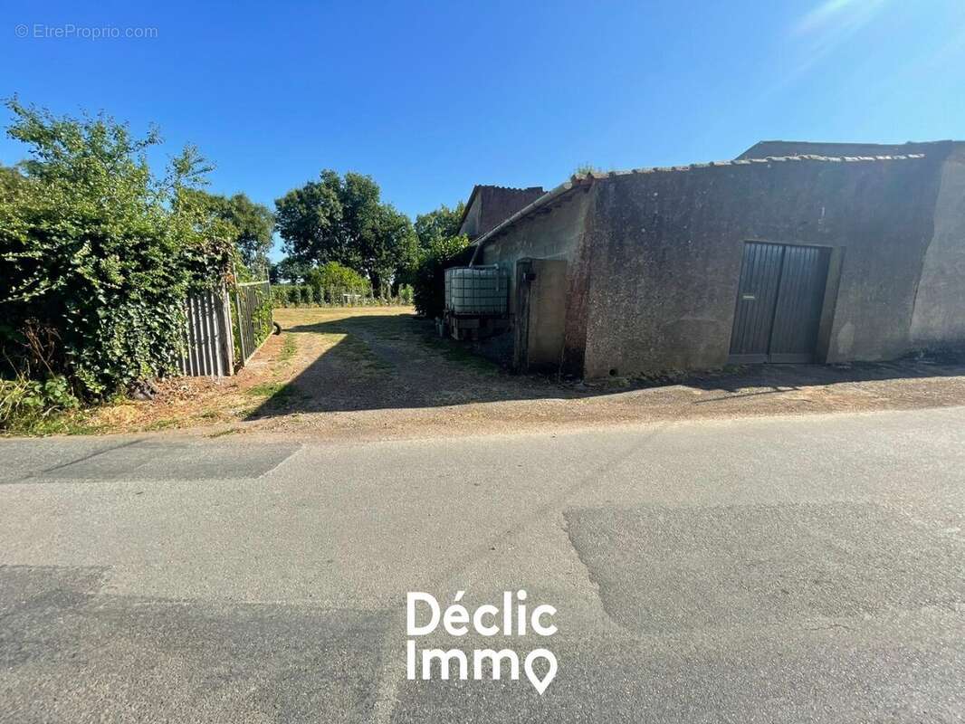 Terrain à LE CHAMP-SAINT-PERE