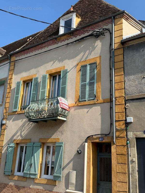 Appartement à MOULINS