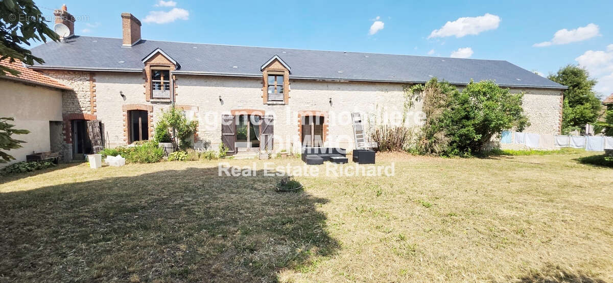 Maison à BEAUMONT-DU-GATINAIS