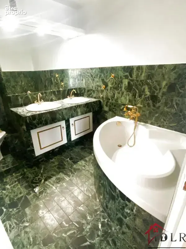 Bel appartement lumineux et pret a vivre au centre-ville de - photo 12