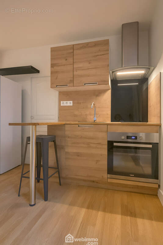 Une belle cuisine équipée - Appartement à REIMS