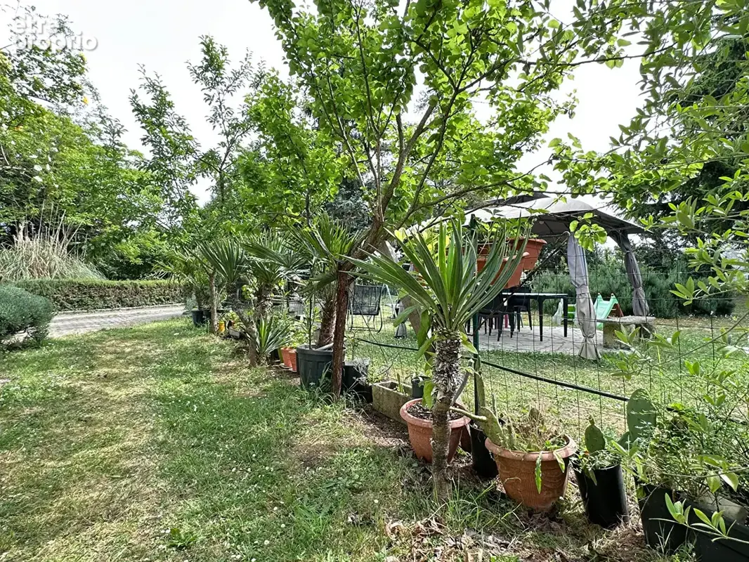 Charmante Maison Familiale avec Jardin à Roullet-Saint-Estèphe - photo 14