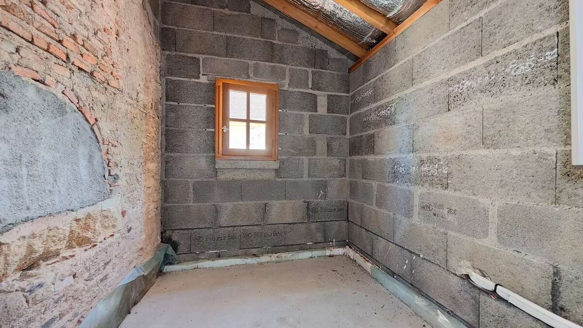 Maison à CONTIGNY