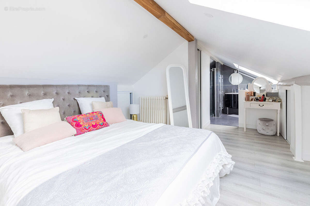 Maison à VERRIERES-LE-BUISSON