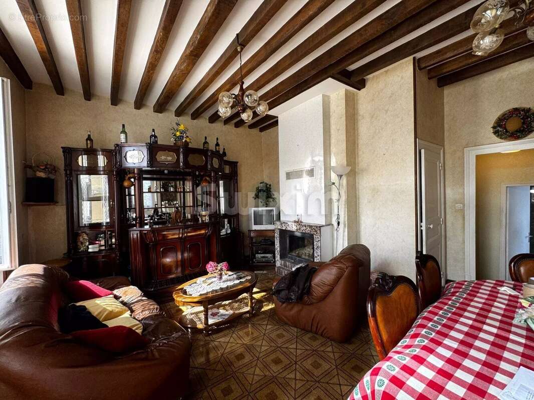 Maison à LUCY-LE-BOIS