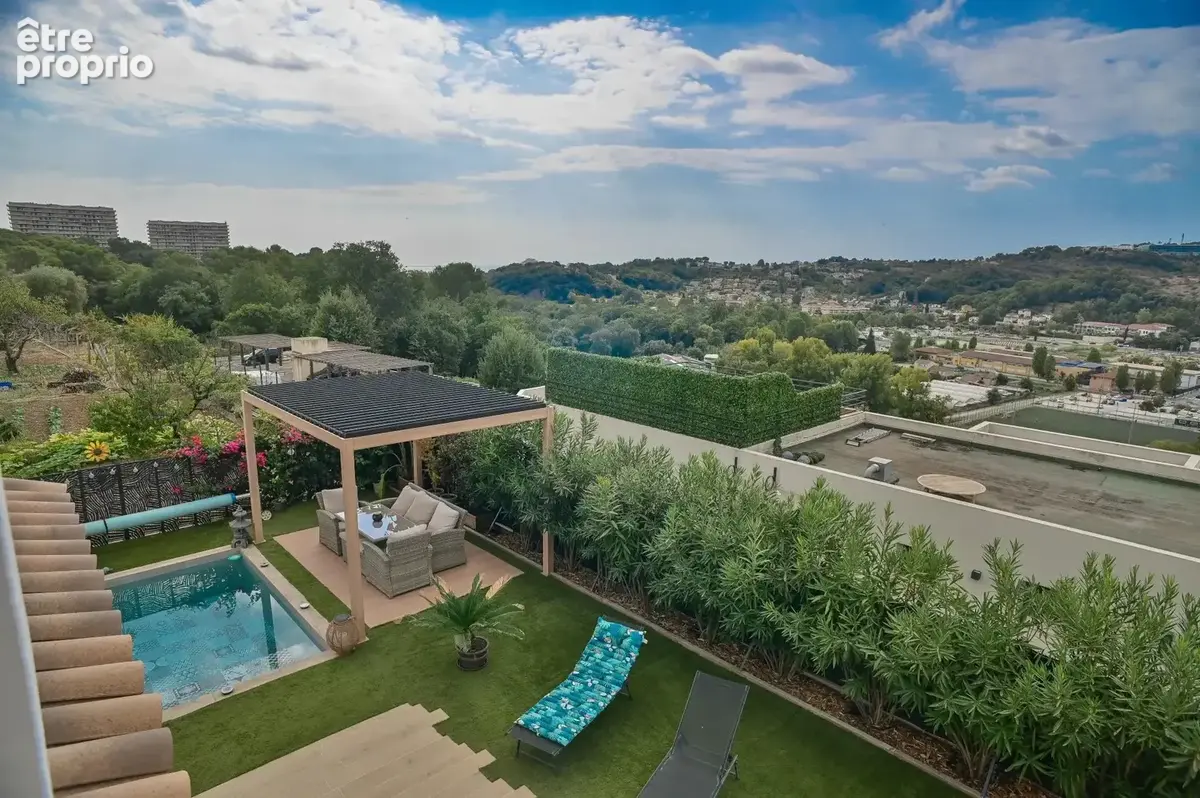 VILLENEUVE-LOUBET - Villa récente 4 Chambres – 120 M² – Piscine – Proche village - photo 3