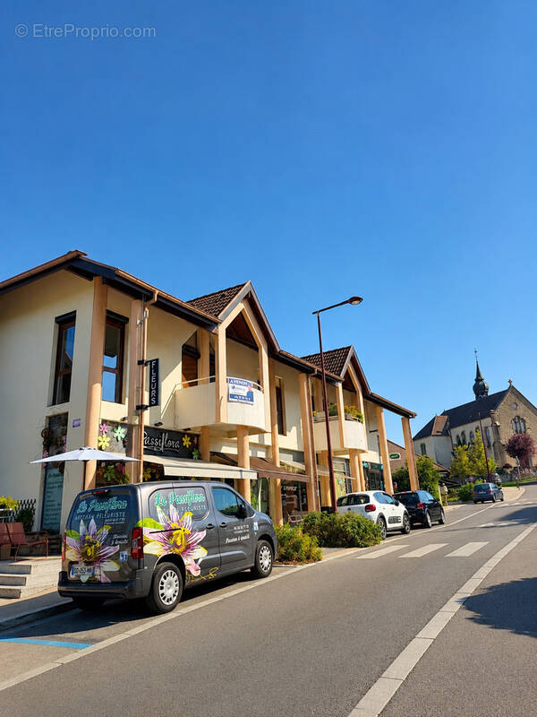 Appartement à CRANVES-SALES