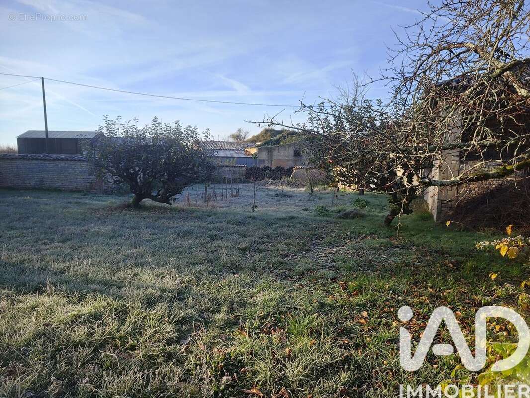Maison 190 m² à Saleignes  - photo 8