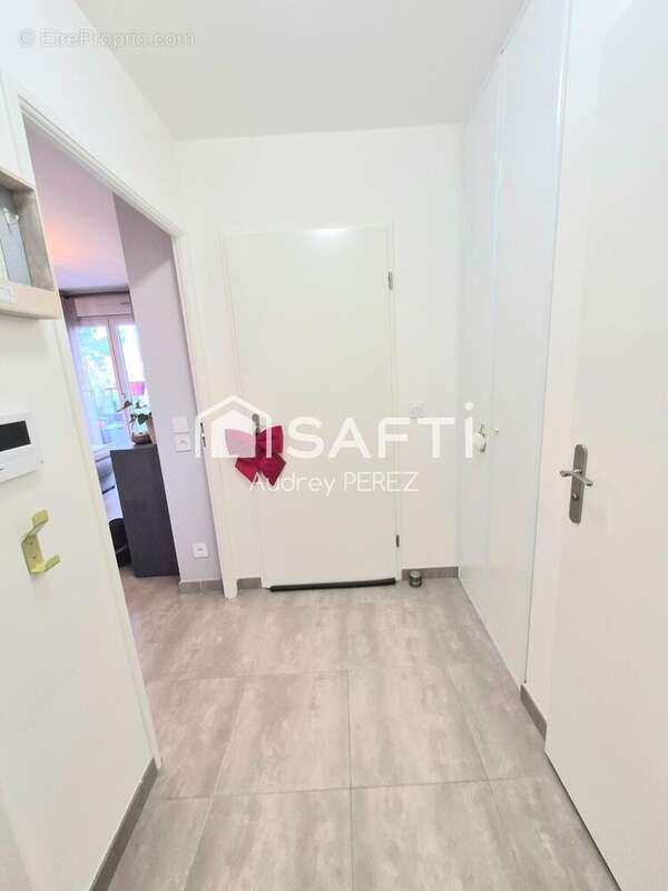 Photo 3 - Appartement à REAU