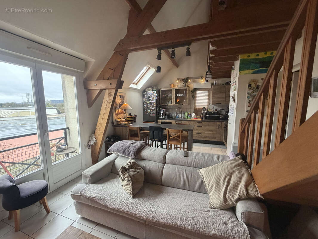 Appartement à BORNEL