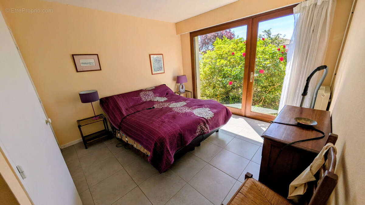 Belle villa cossue F8 sur terrain arboré 900 m² - photo 14