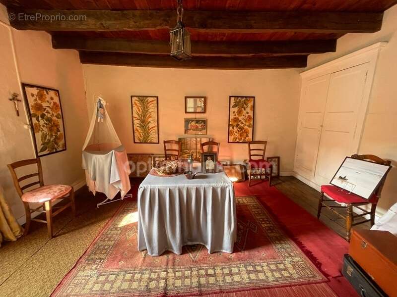 Maison à CHATEAUPONSAC