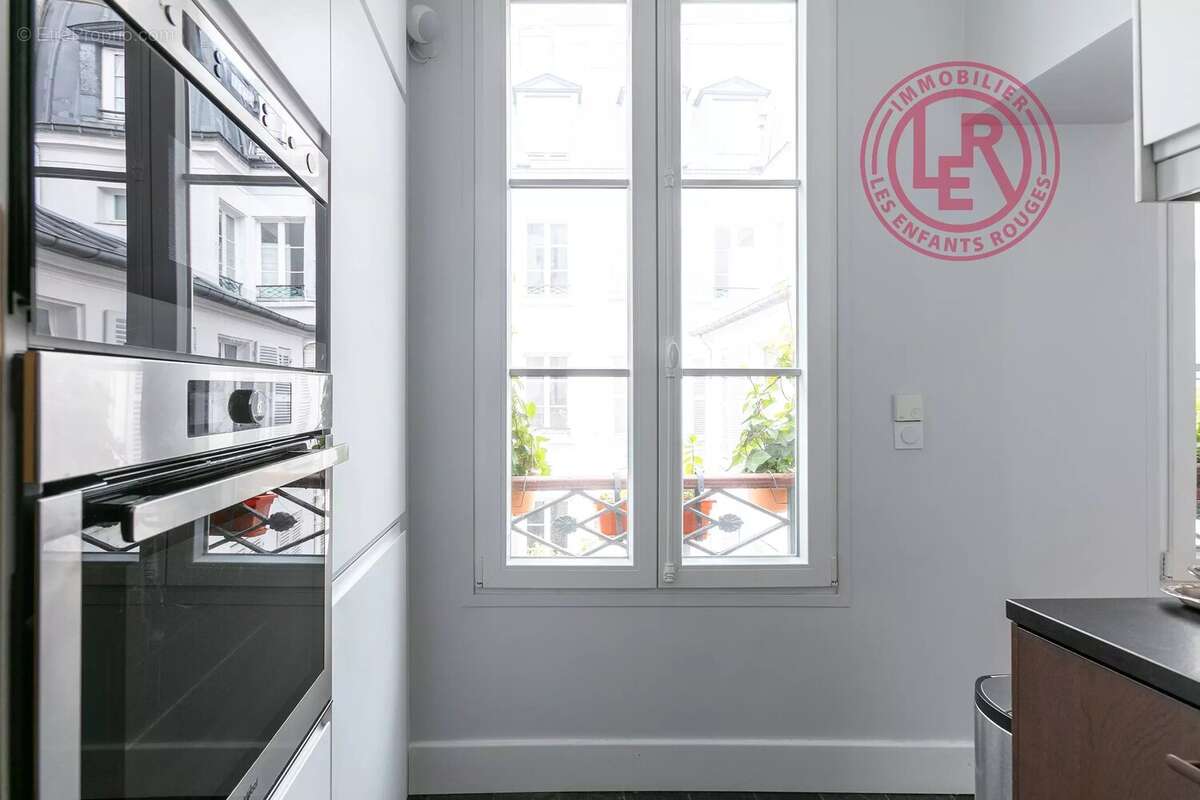 Appartement à PARIS-3E
