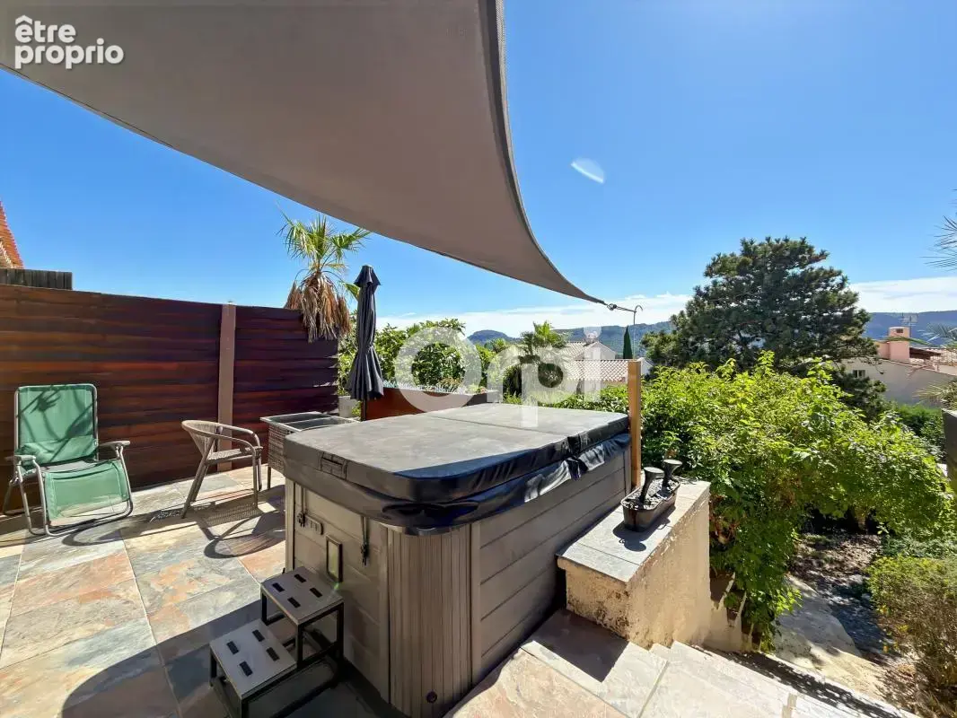 ** Cassis - Idéal investisseurs - Villa de 6 appartements ** - photo 17