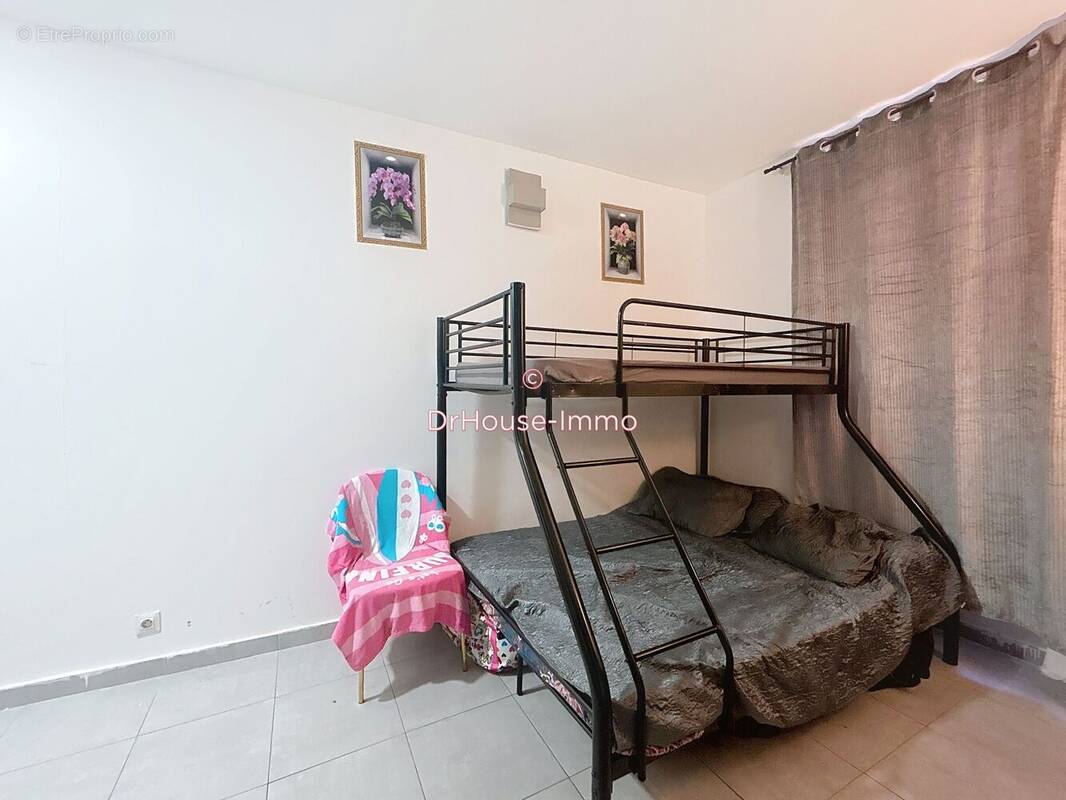 Appartement à MARSEILLE-1E