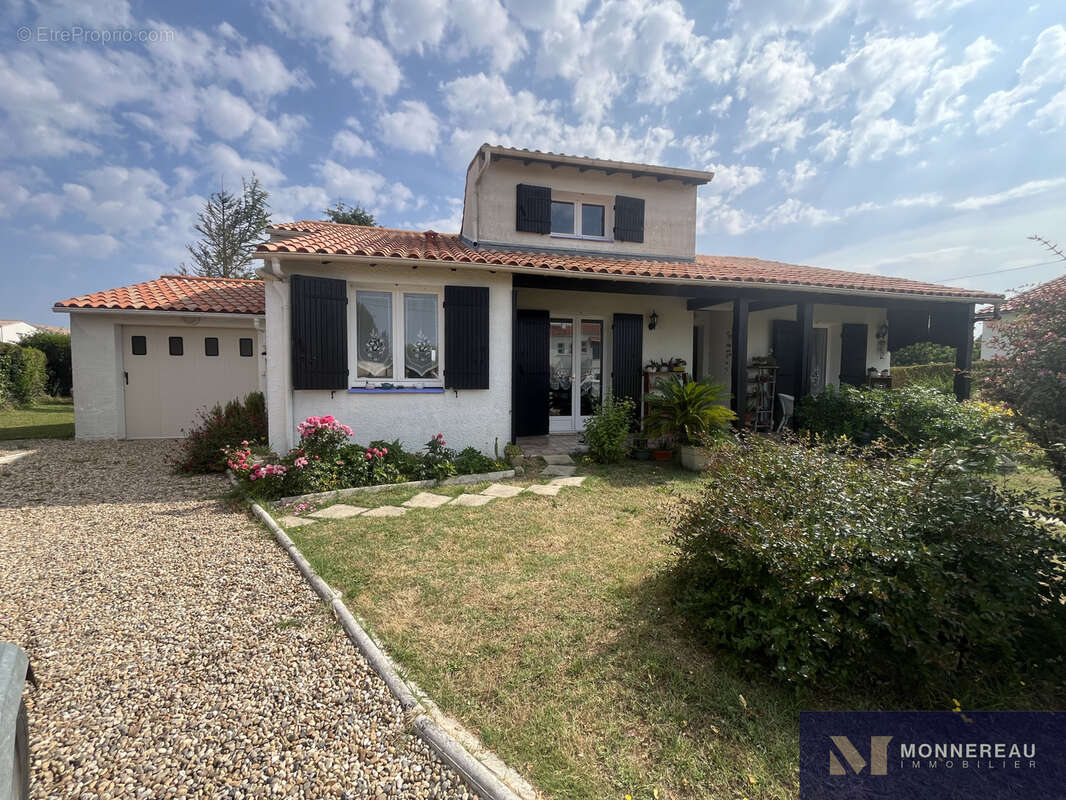 Maison à MESCHERS-SUR-GIRONDE