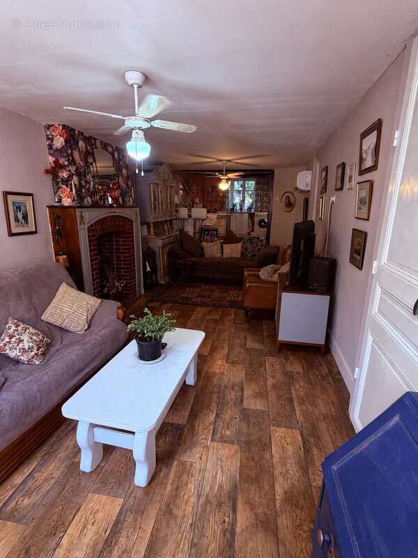 Appartement à MAGNAC-LAVAL