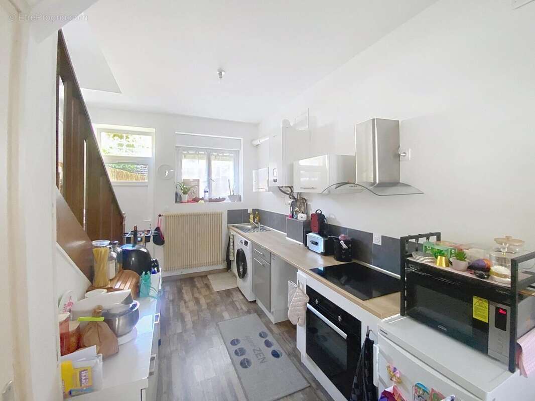 Maison 74 m² à Conde-Sur-Noireau  - photo 2