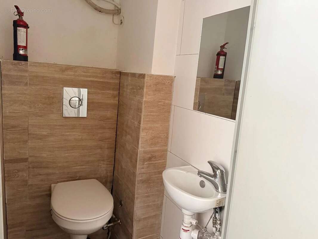 MURS LIBRES 17.50 m2 à vendre 90000 euros - photo 8