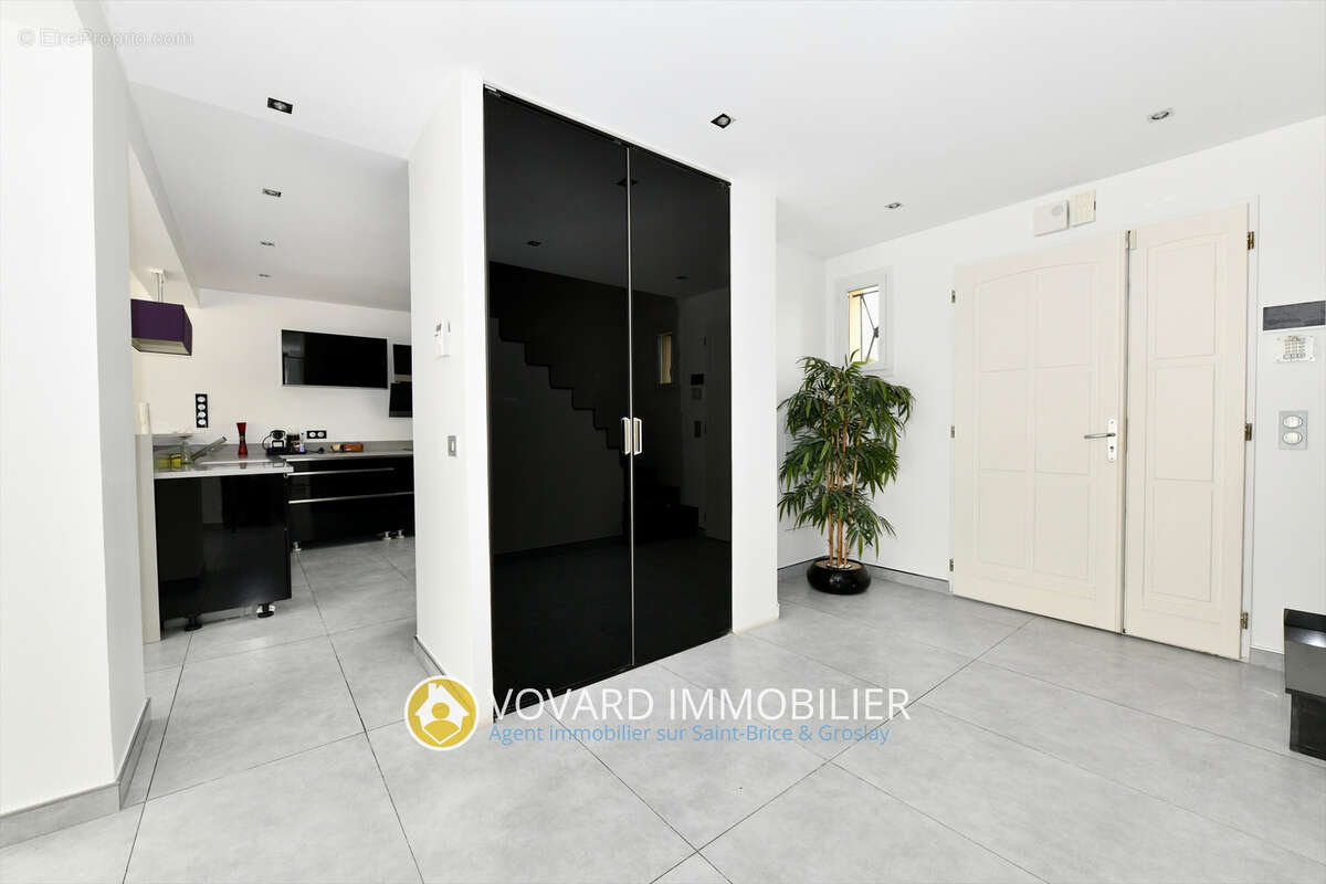 Maison à SAINT-BRICE-SOUS-FORET