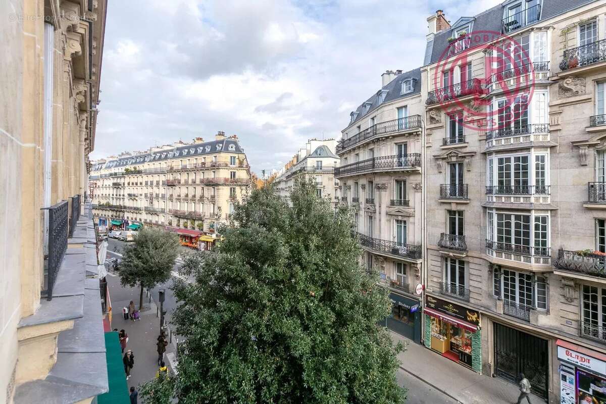 Appartement à PARIS-10E