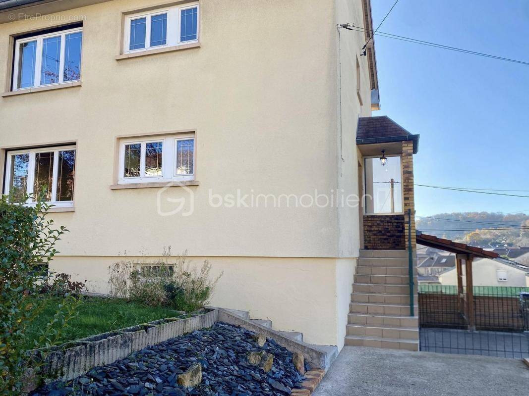 Maison à ARS-SUR-MOSELLE