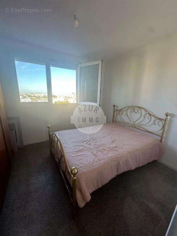 Appartement à MARSEILLE-4E
