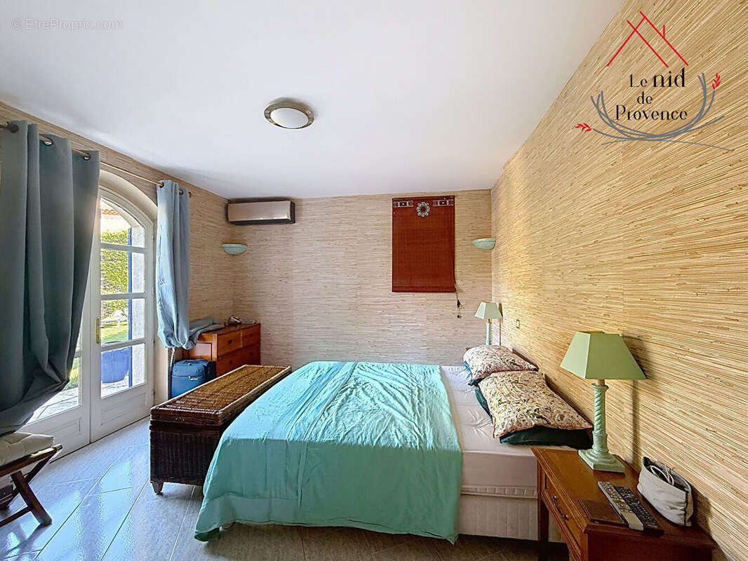 Maison à SAINT-SATURNIN-LES-AVIGNON