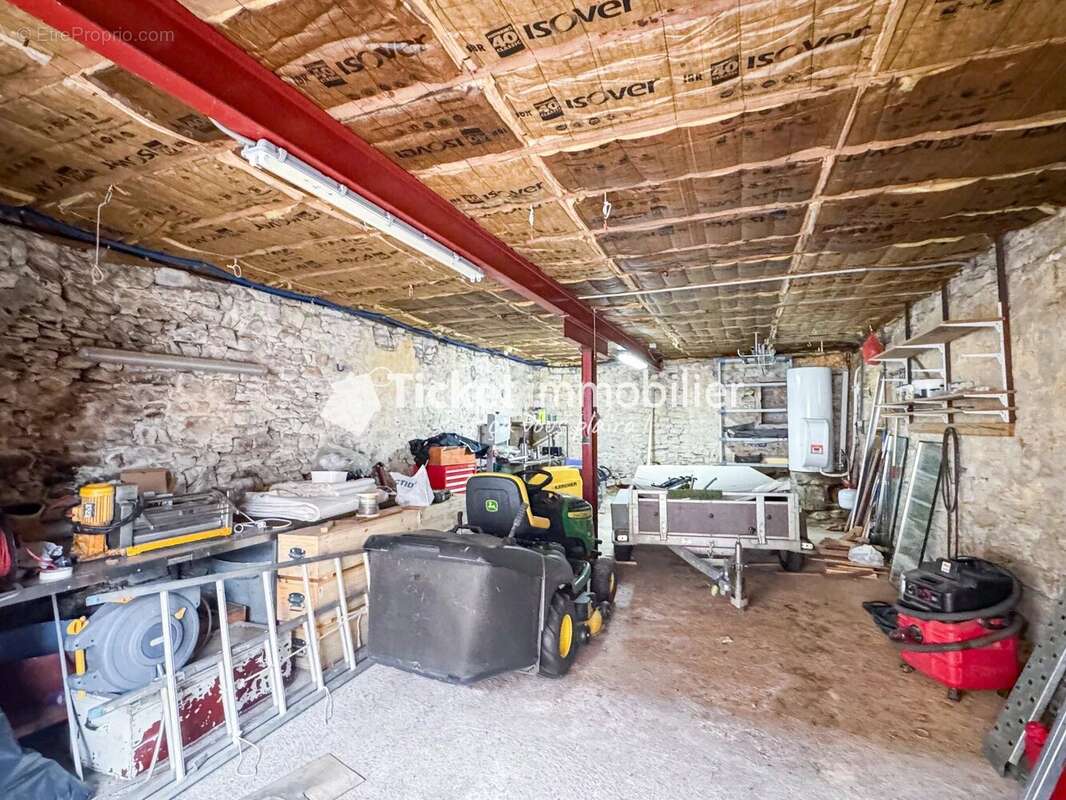 Maison à CANIAC-DU-CAUSSE