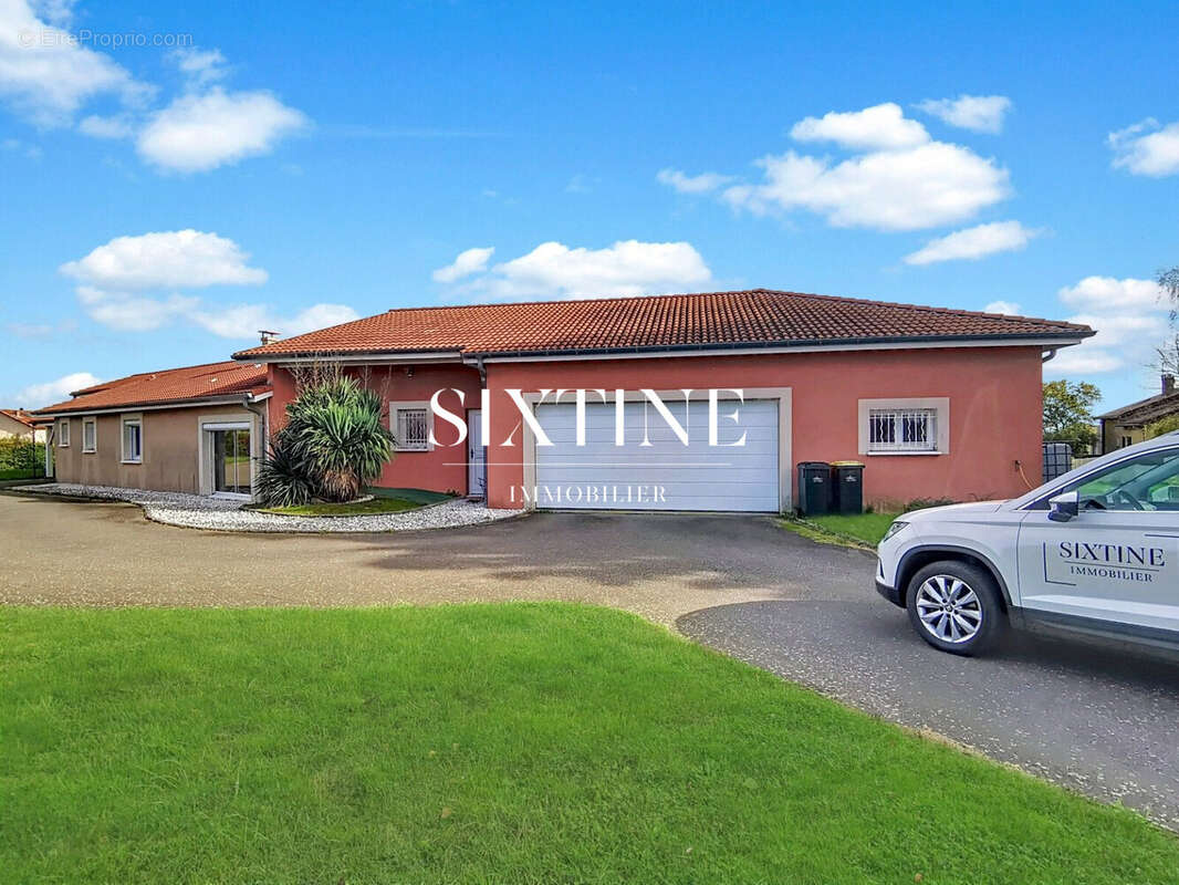 Maison 271 m² à La Chapelle-De-Surieu  - photo 5